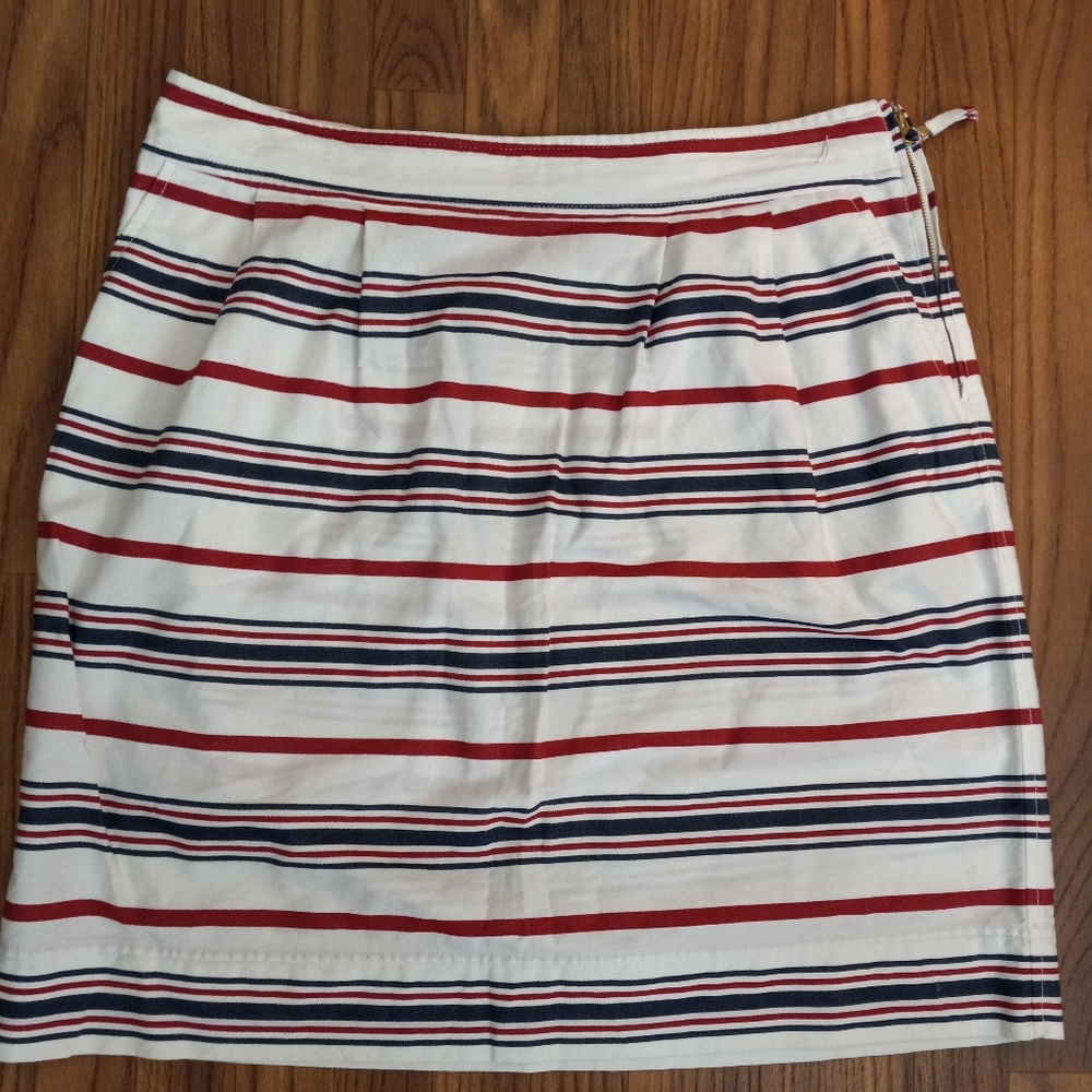 Nautica Red/whi1te/blue Skirt size 14.